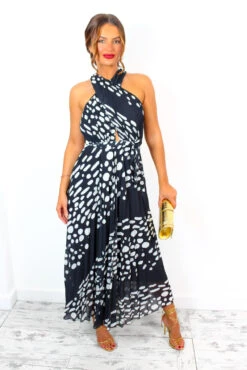 Artemis - Black Spot Pleated Maxi Dress 14 Artemis - Black Spot Pleated Maxi Dress -Deals Modashka Store Artemis BlackSpotPleatedMaxiDress 3