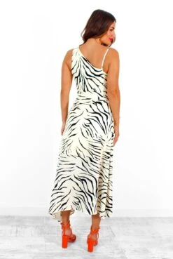 AX Paris Cut It Out - Champagne Zebra Cut Out Midi Dress -Deals Modashka Store CutItOut ChampagneZebraCutOutMidiDress 1