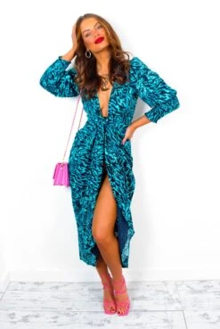 Glamorous Drive Em Wild - Blue Black Animal Print Midi Wrap Dress -Deals Modashka Store DriveEmWild BlueBlackAnimalPrintMidiWrapDress 1
