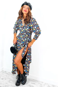 Glamorous Drive Em Wild - Black Multi Sticker Print Midi Wrap Dress -Deals Modashka Store Drive EmWild BlackMultiStickerPrintMidiWrapDress 1