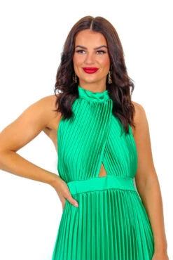 Stolen Moment - Green Halter Neck Pleated Maxi Dress -Deals Modashka Store StolenMoment GreenHalterNeckPleatedMaxiDress 3